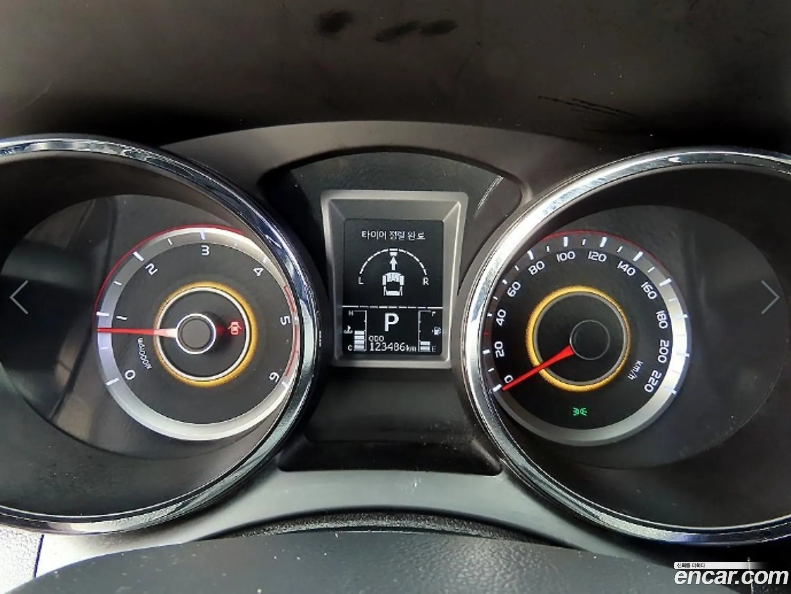 KG Mobility (SsangYong) Tivoli 2015 — 10