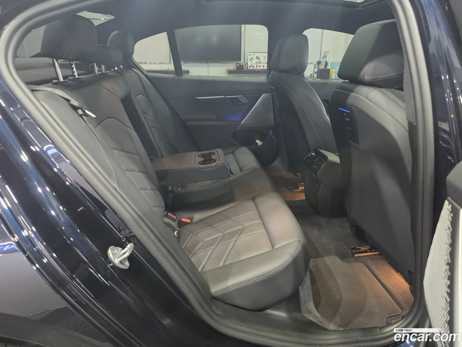 BMW 5 Series 2024 — 16