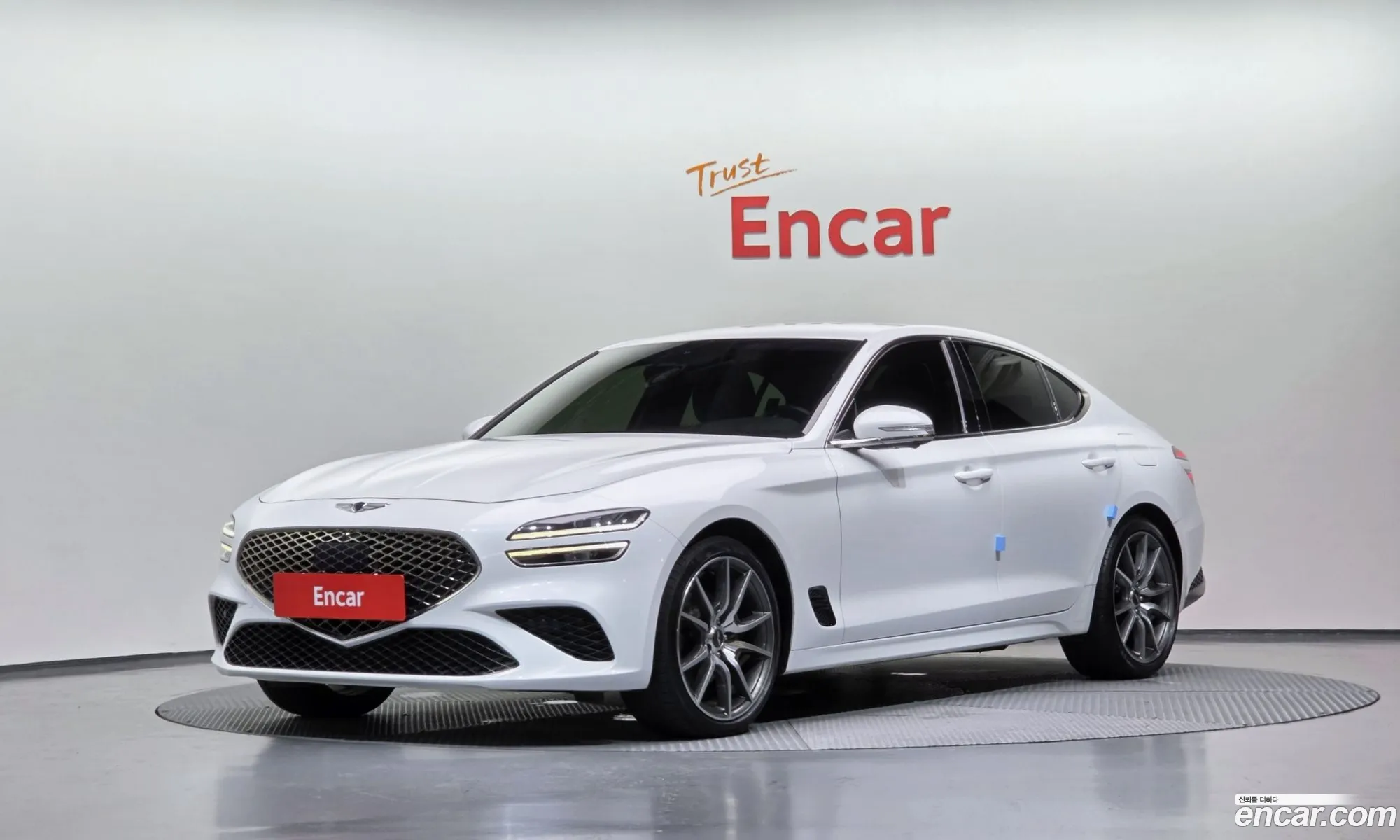 Genesis G70 2022 KMTG341ADNU106601 — 32
