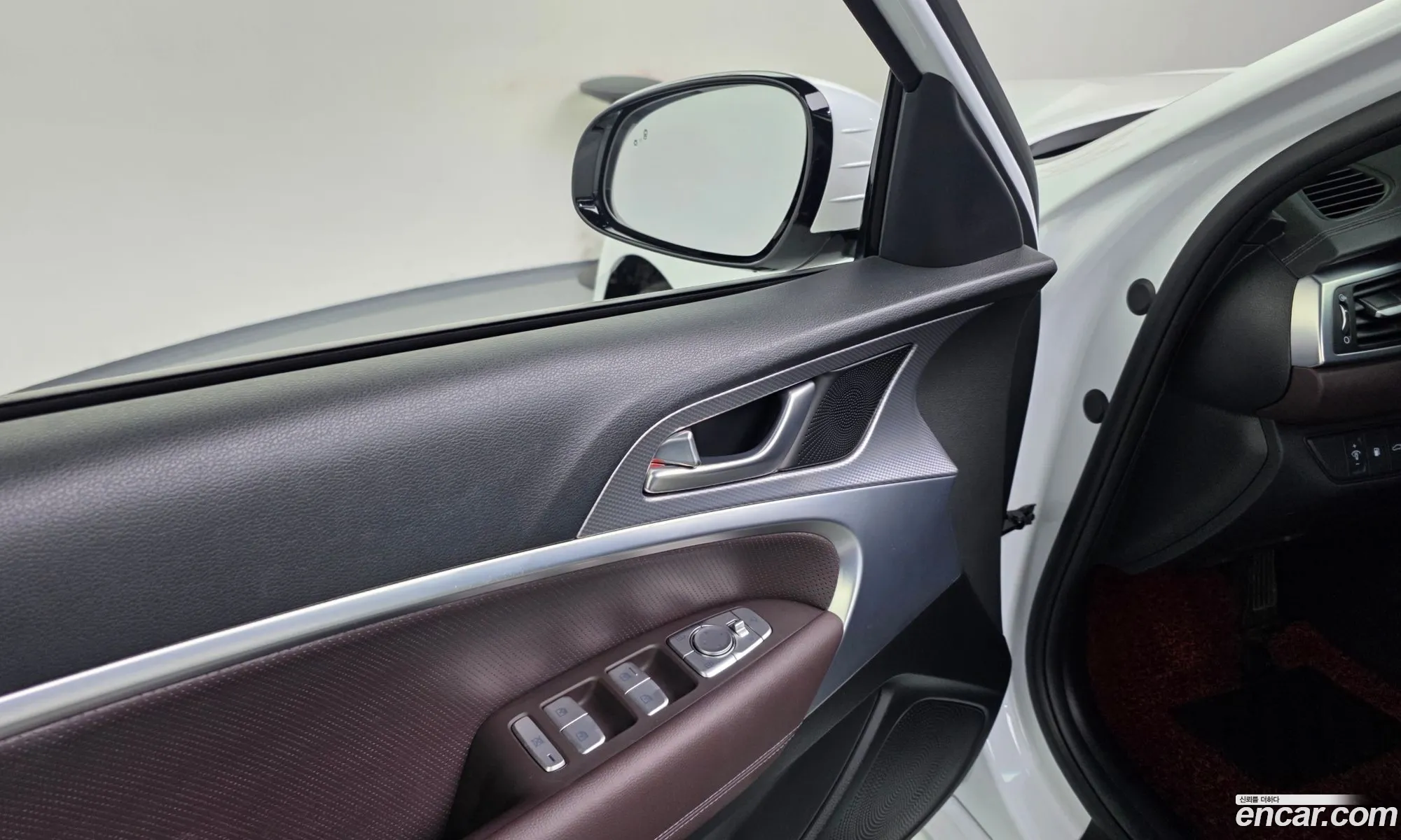 Genesis G70 2022 KMTG341ADNU106601 — 10