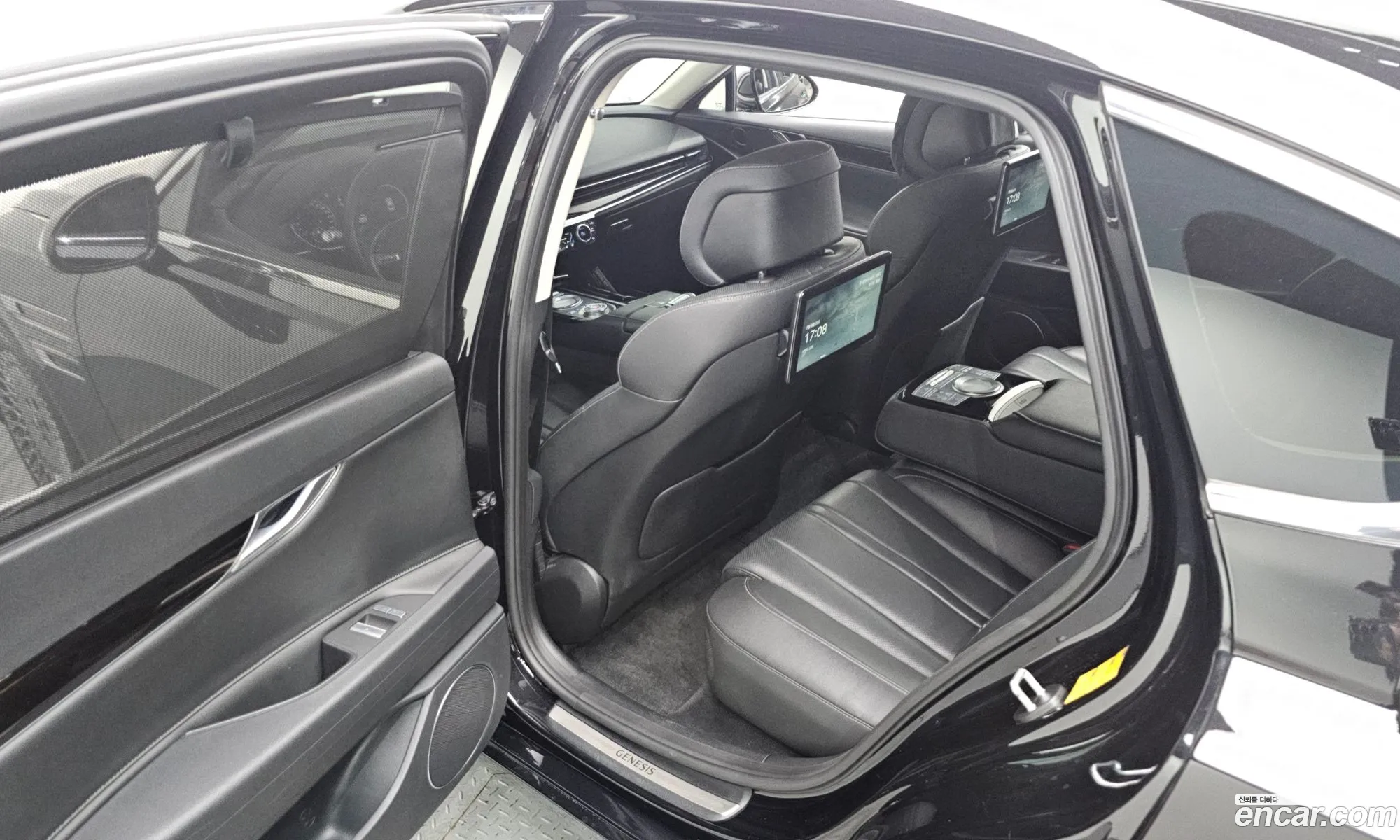 Genesis G80 2022 KMTGB41CDNU126607 — 24