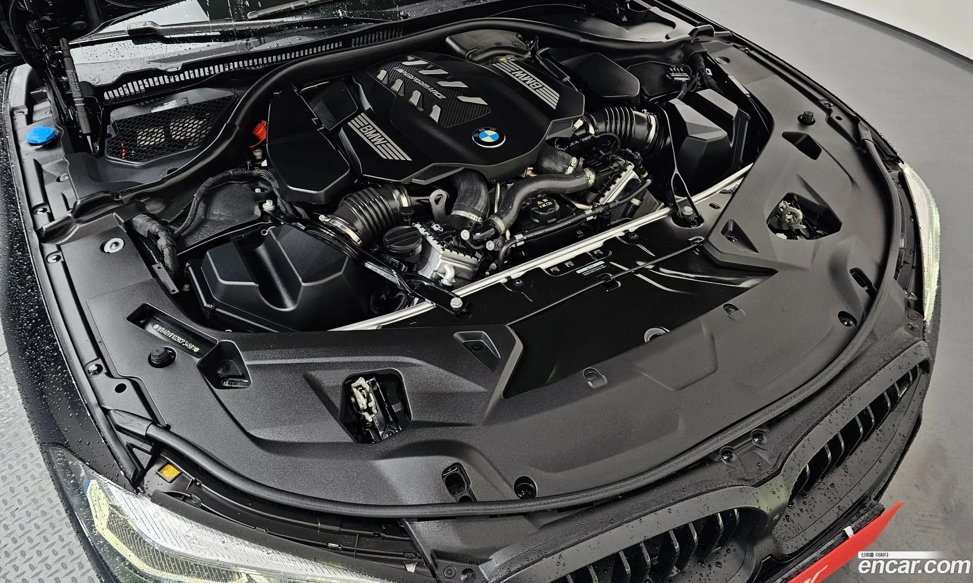 BMW 8 Series 2023 — 23