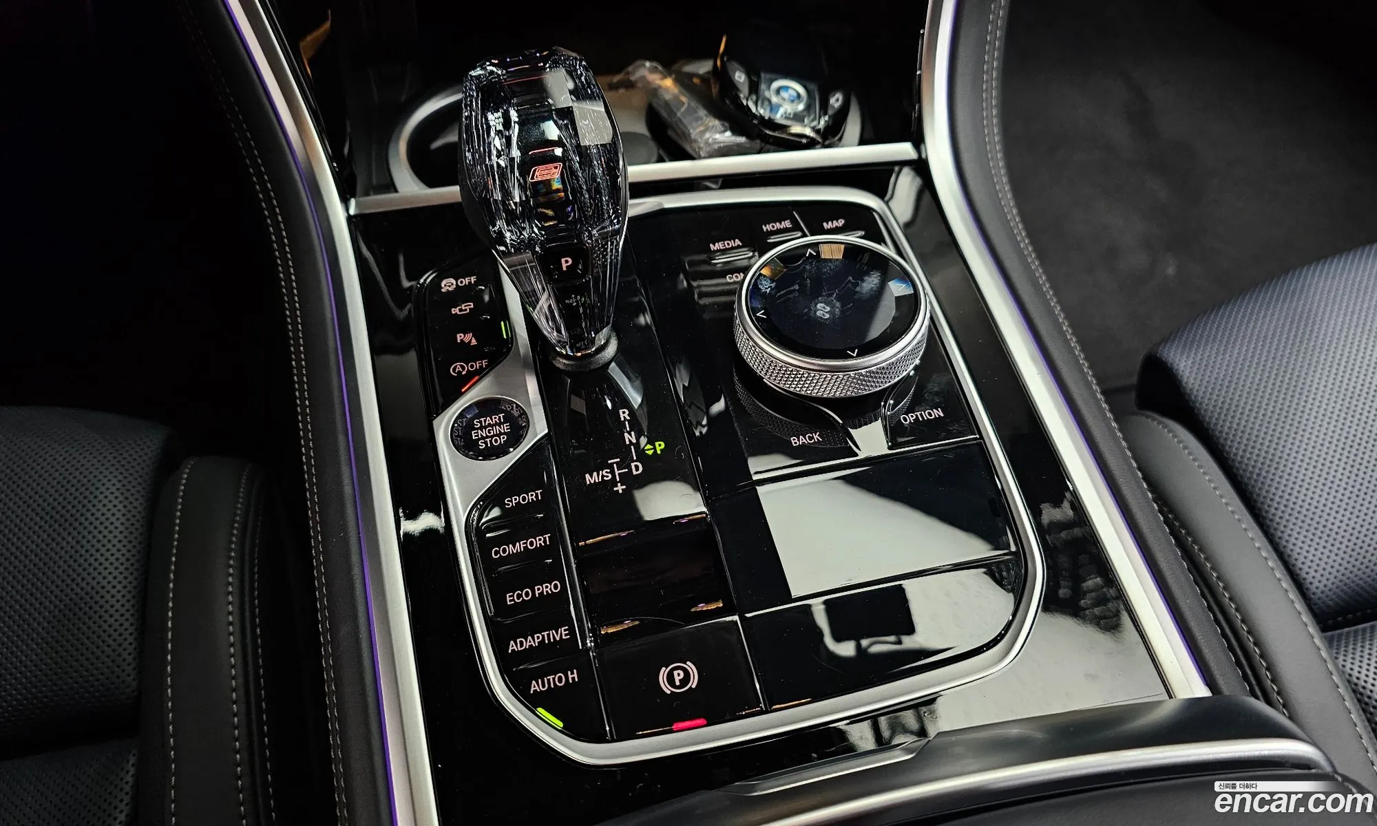 BMW 8 Series 2023 — 21