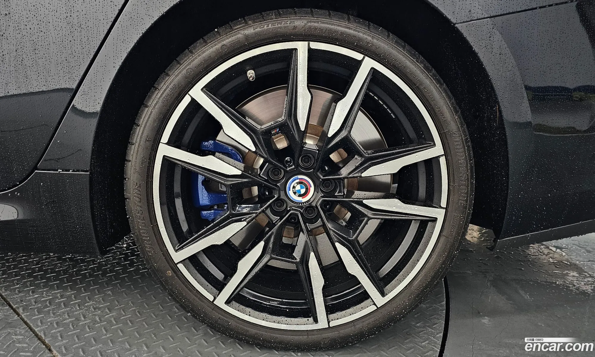 BMW 8 Series 2023 — 9