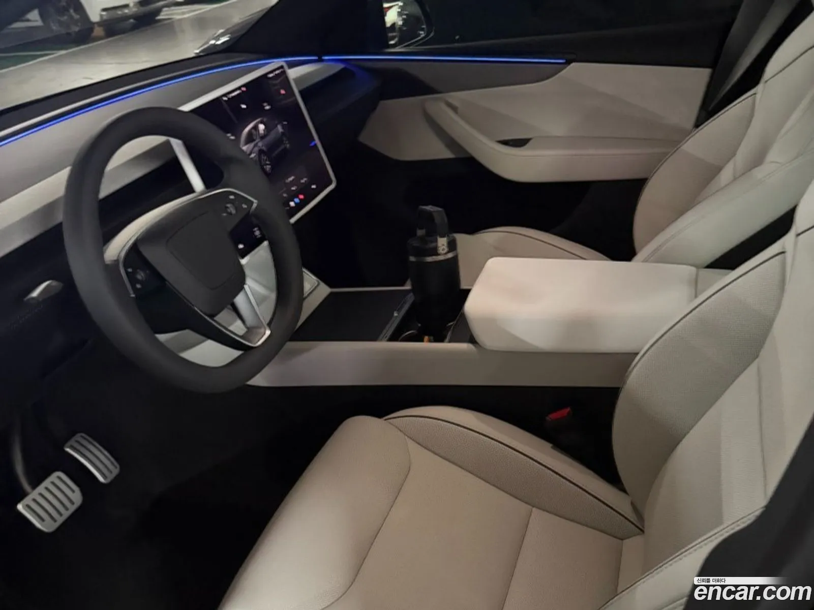 Tesla Model Y 2026 — 3