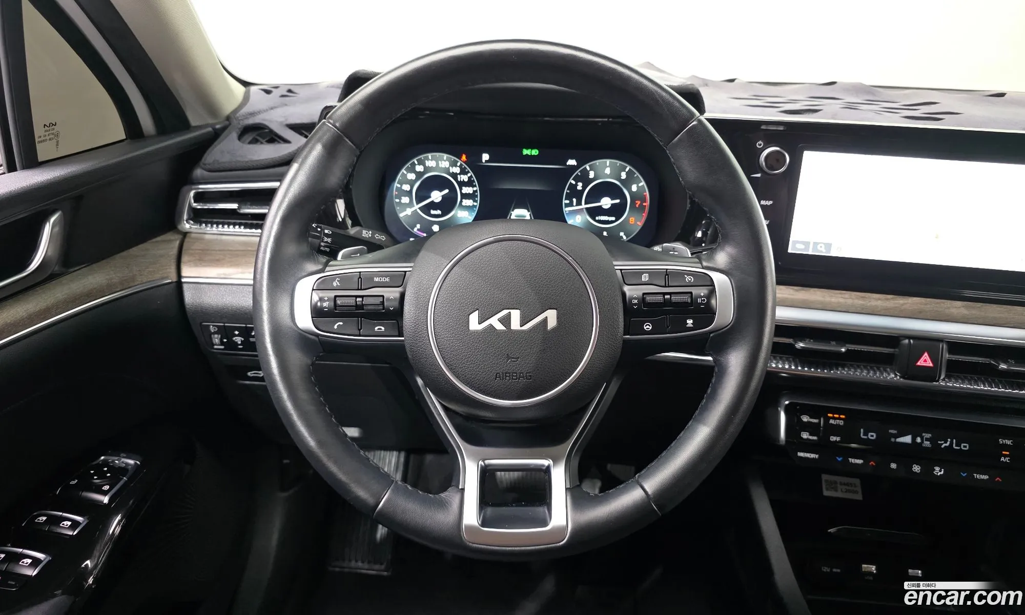 Kia K5 2022 KNAG341ABNA180484 — 24