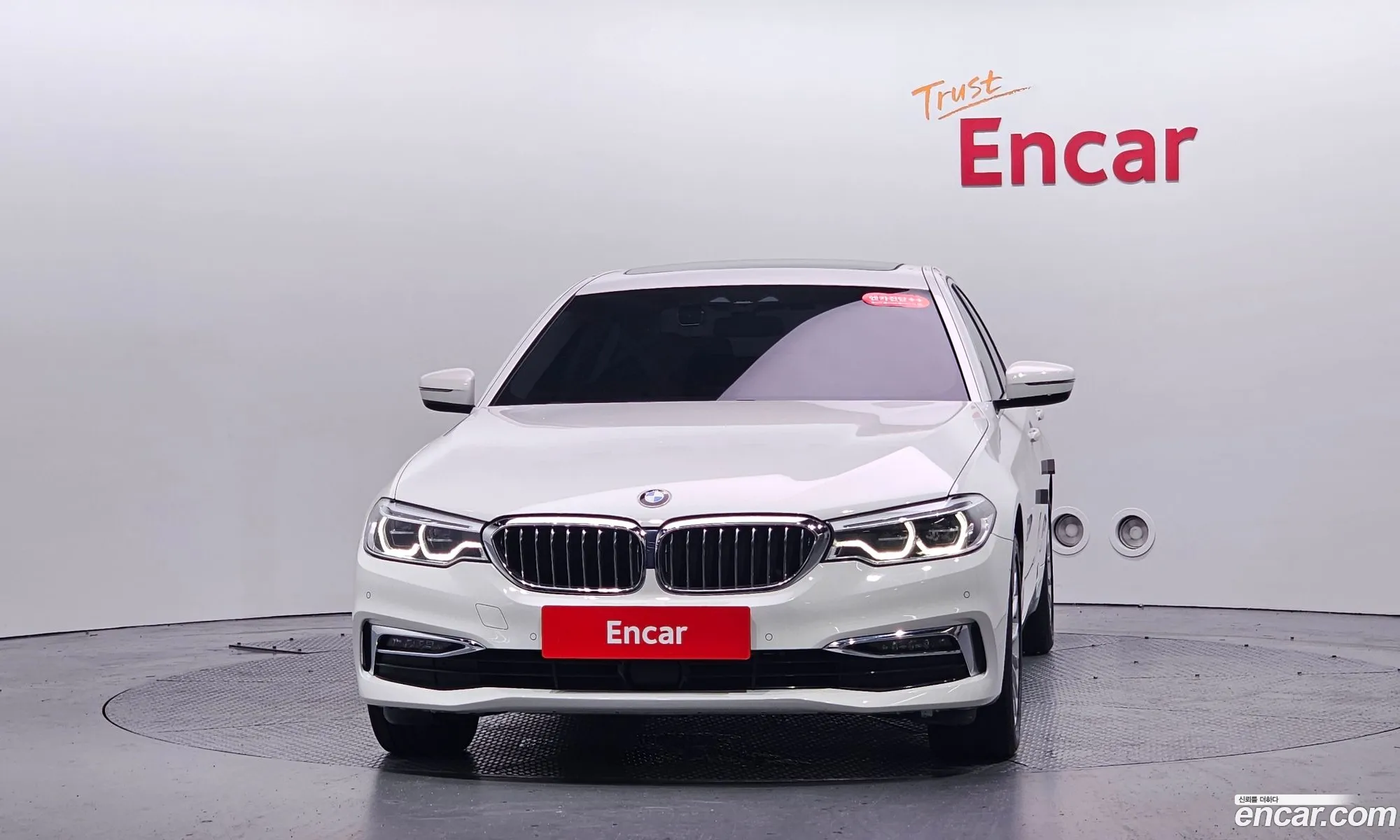 BMW 5 Series 2020 WBAJR9103LCE27592 — 2