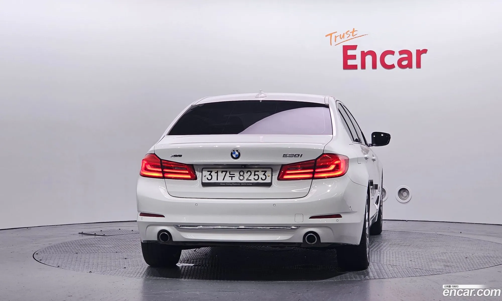 BMW 5 Series 2020 WBAJR9103LCE27592 — 3