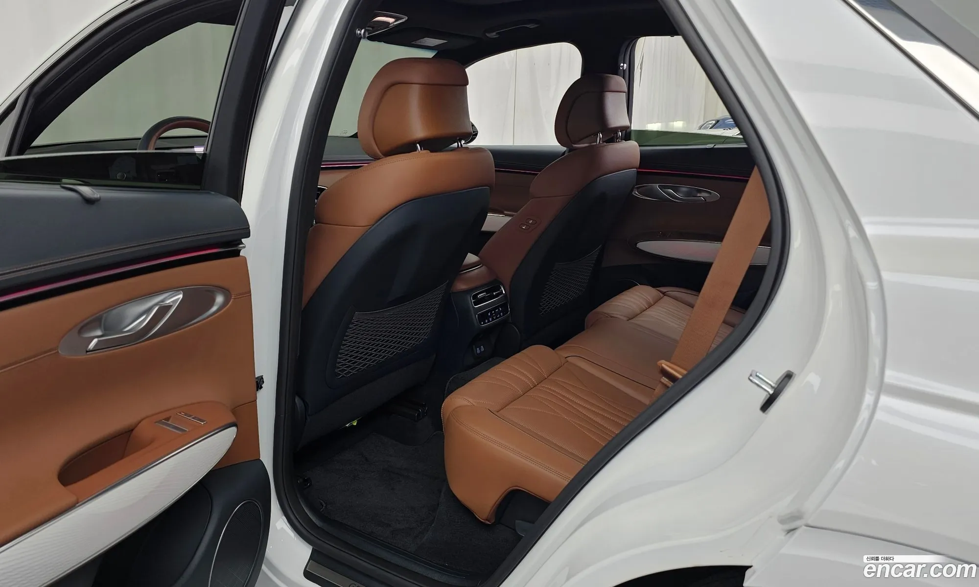 Genesis GV70 2024 — 28