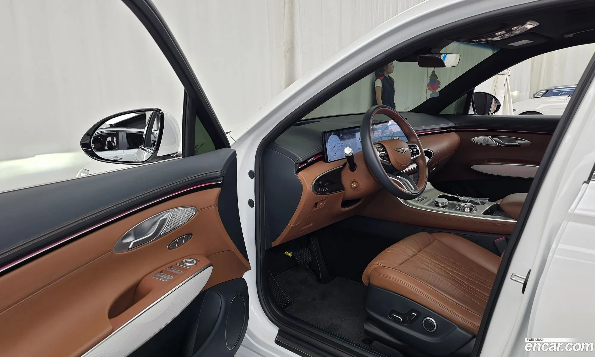 Genesis GV70 2024 — 32