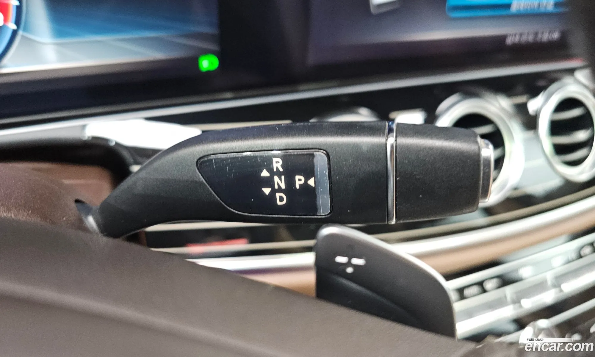 Mercedes-Benz E-Class W213 2018 — 24