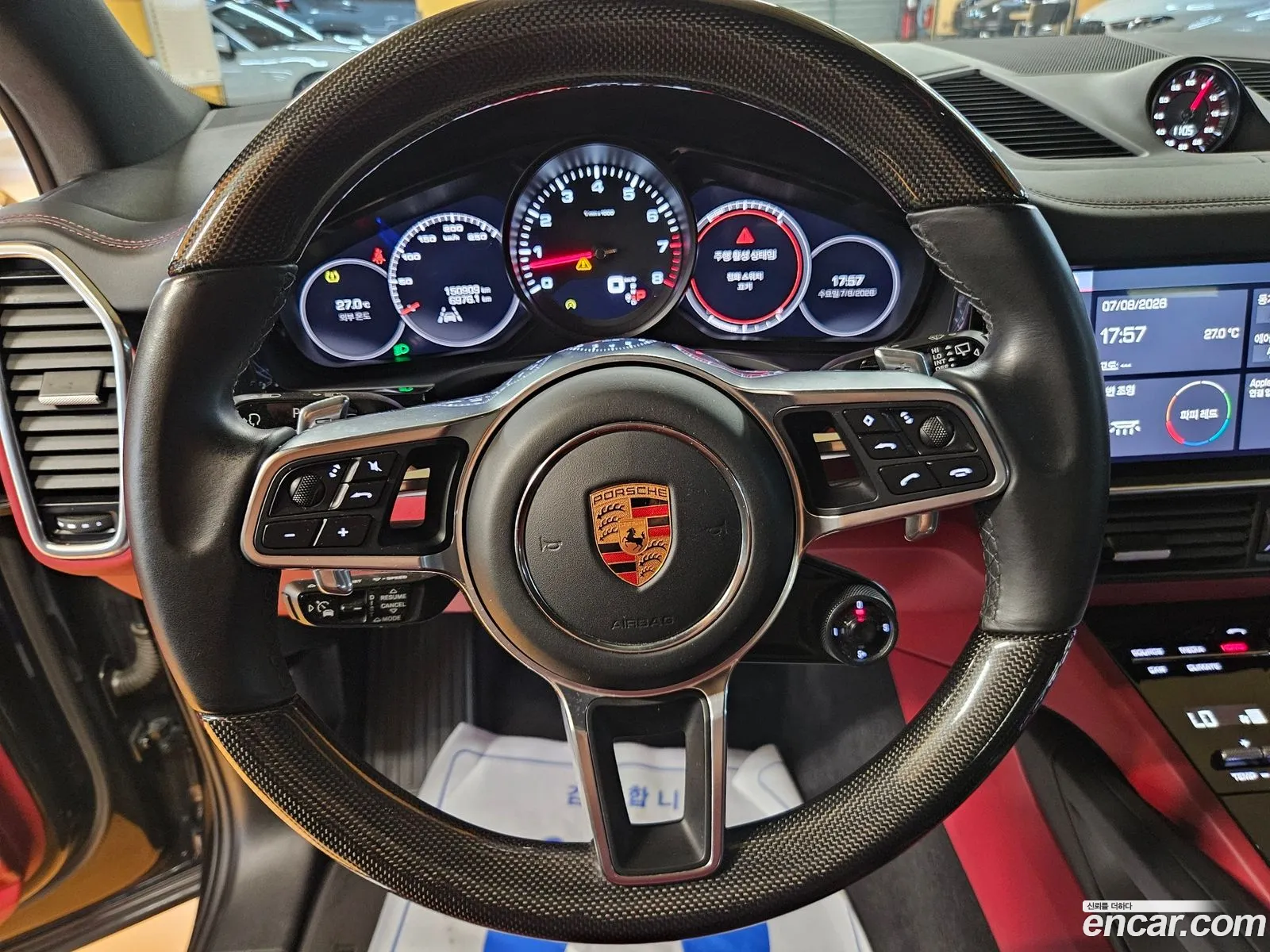 Porsche Cayenne 2019 — 18