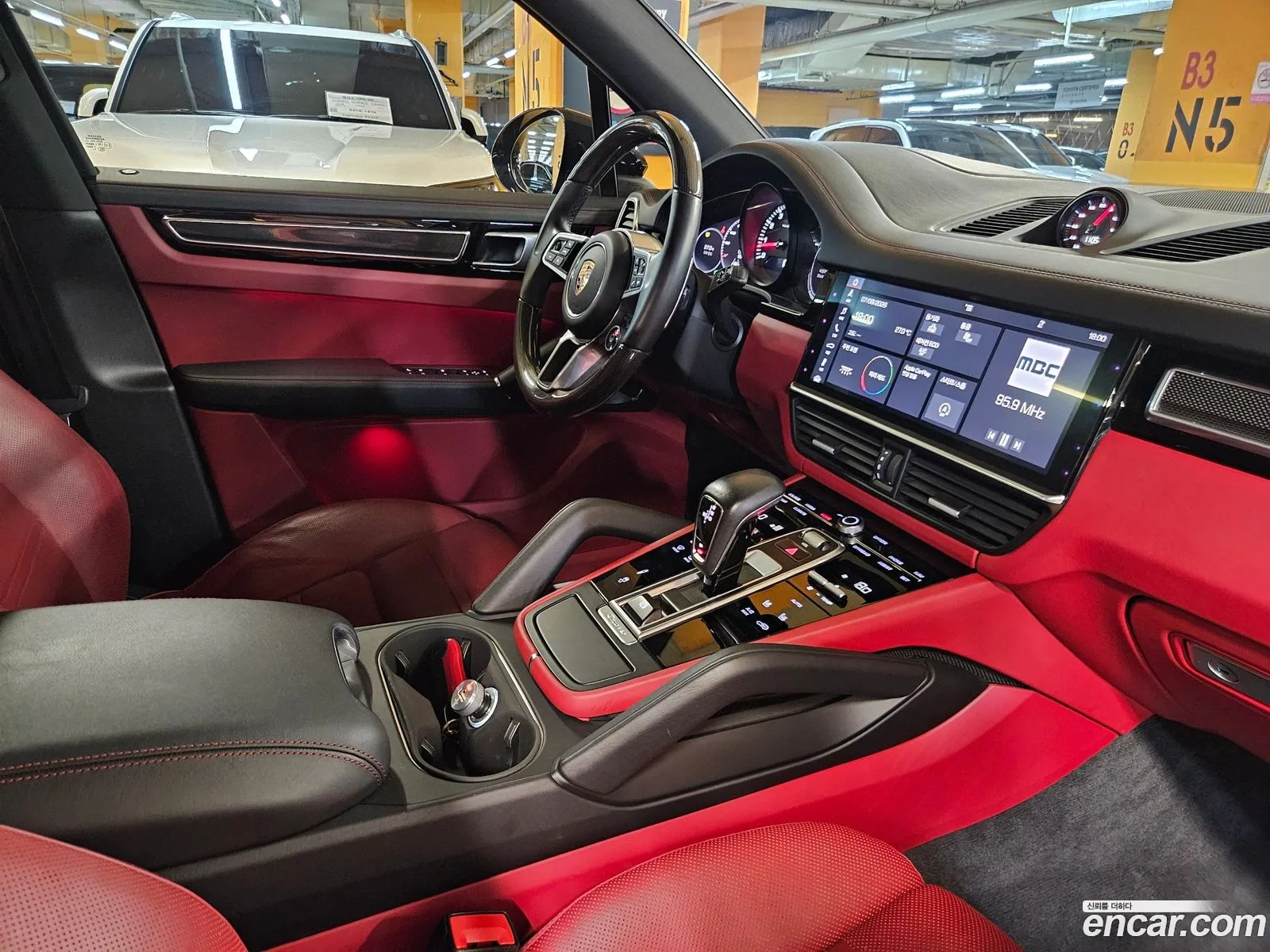 Porsche Cayenne 2019 — 11