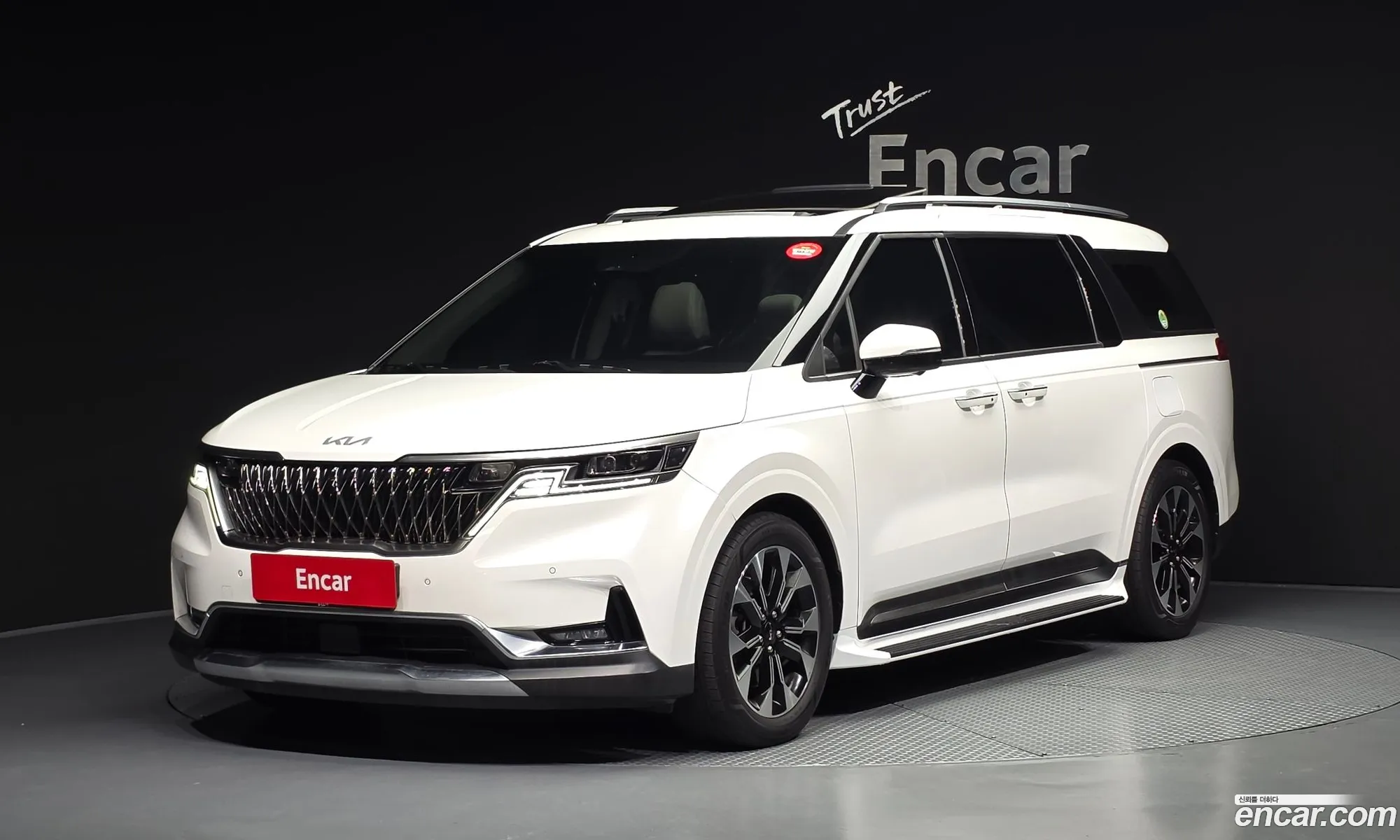 Kia Carnival 2021 — 33