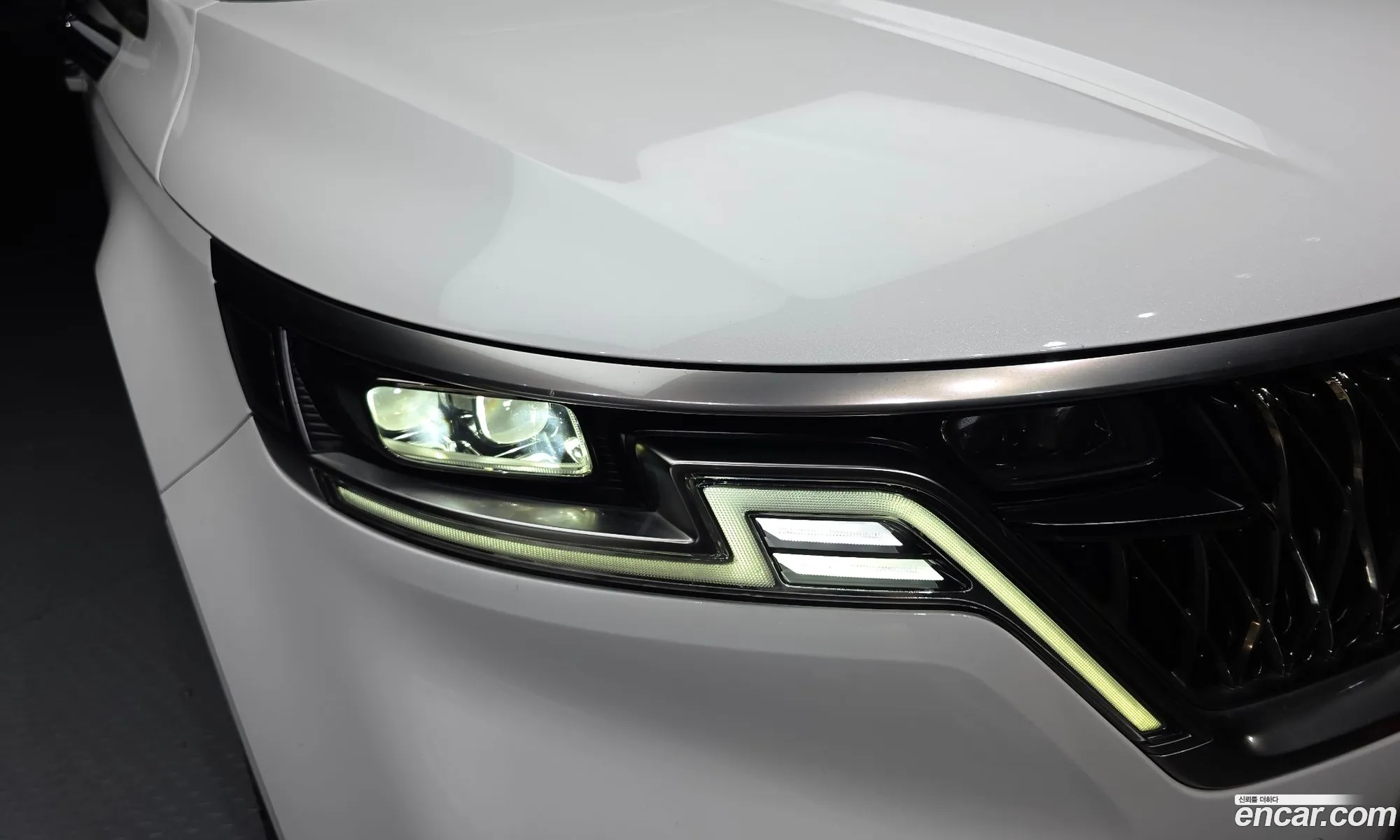 Kia Carnival 2021 — 24