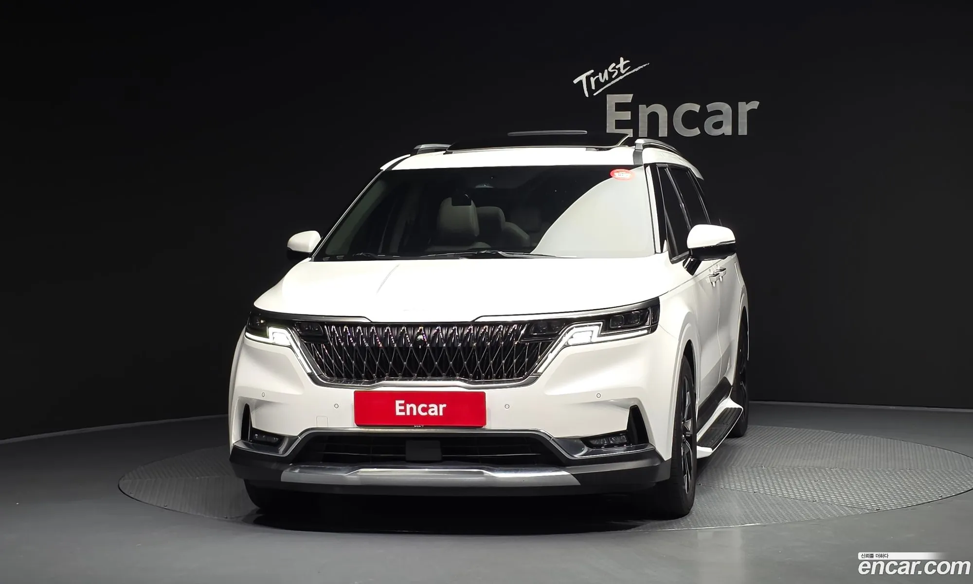 Kia Carnival 2021 — 3