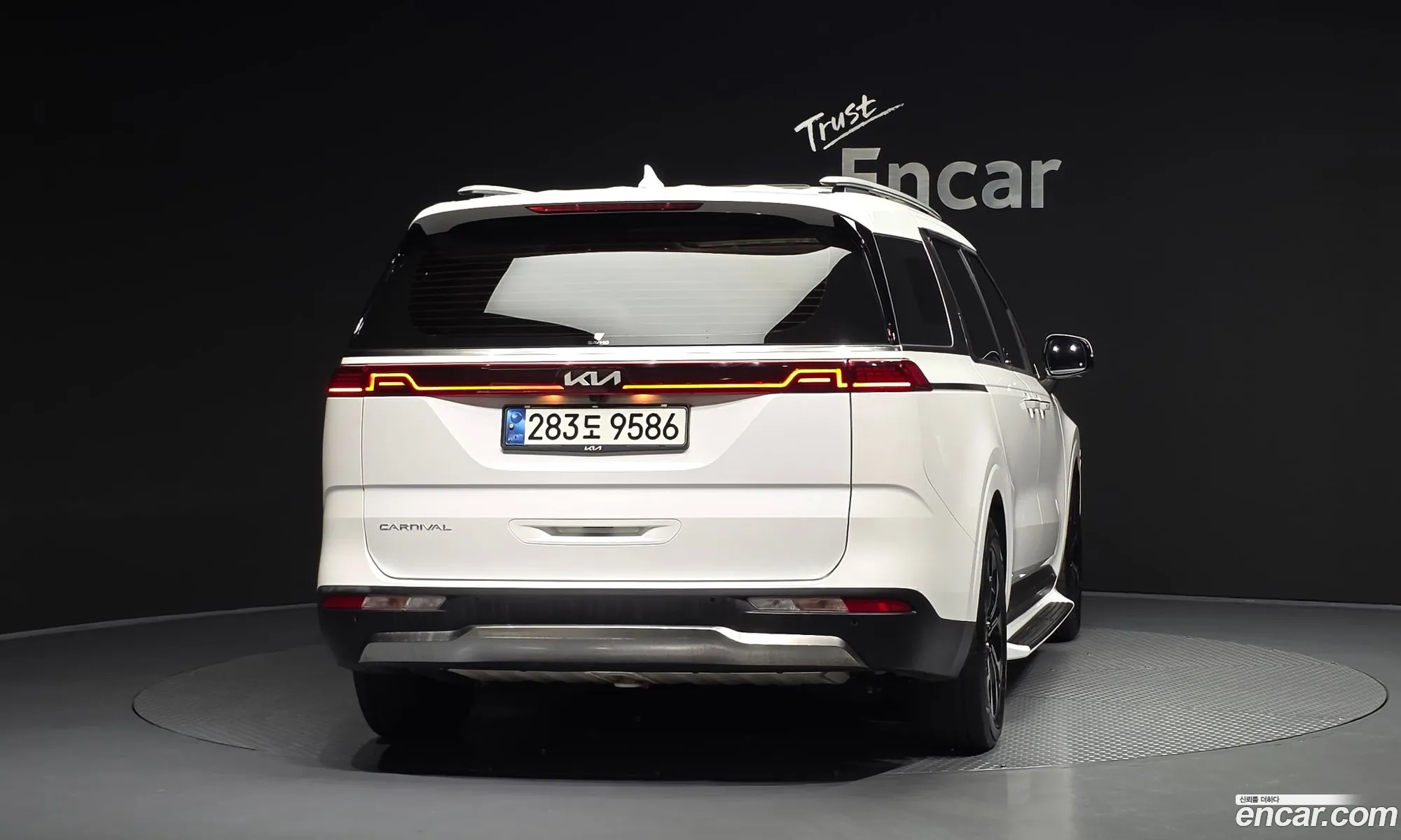 Kia Carnival 2021 — 13