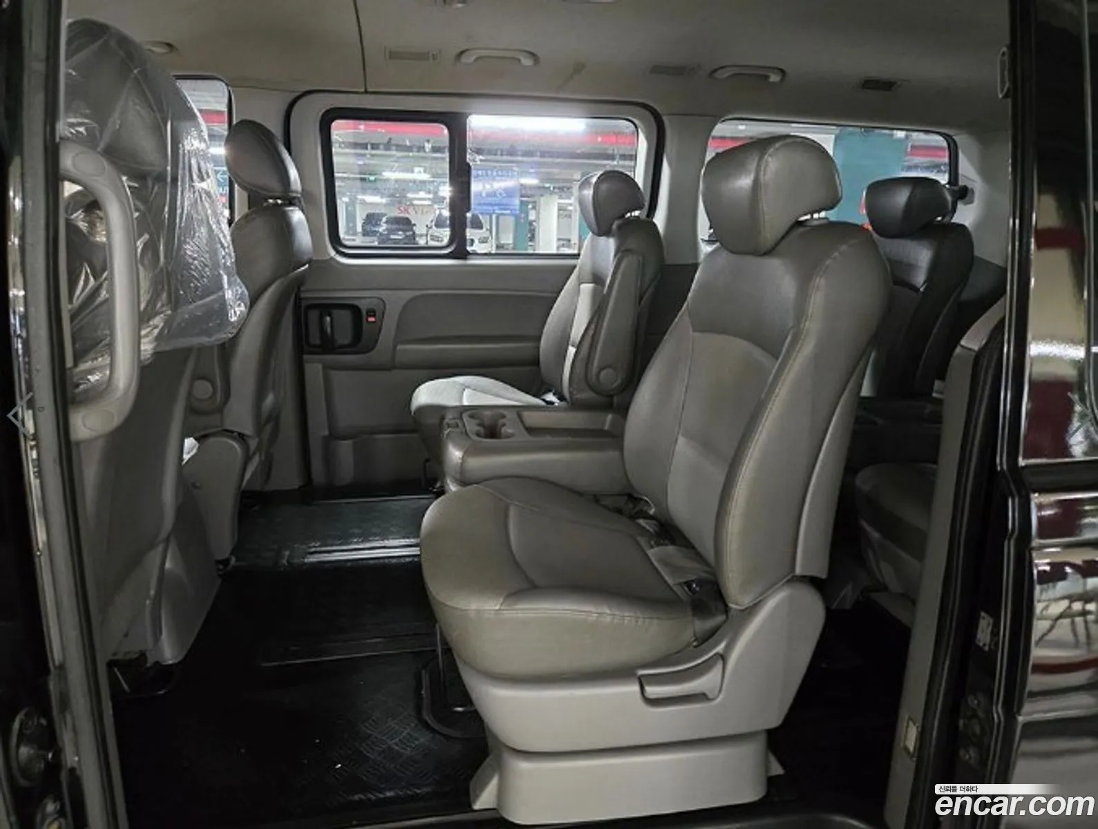 Hyundai Grand Starex 2011 — 12