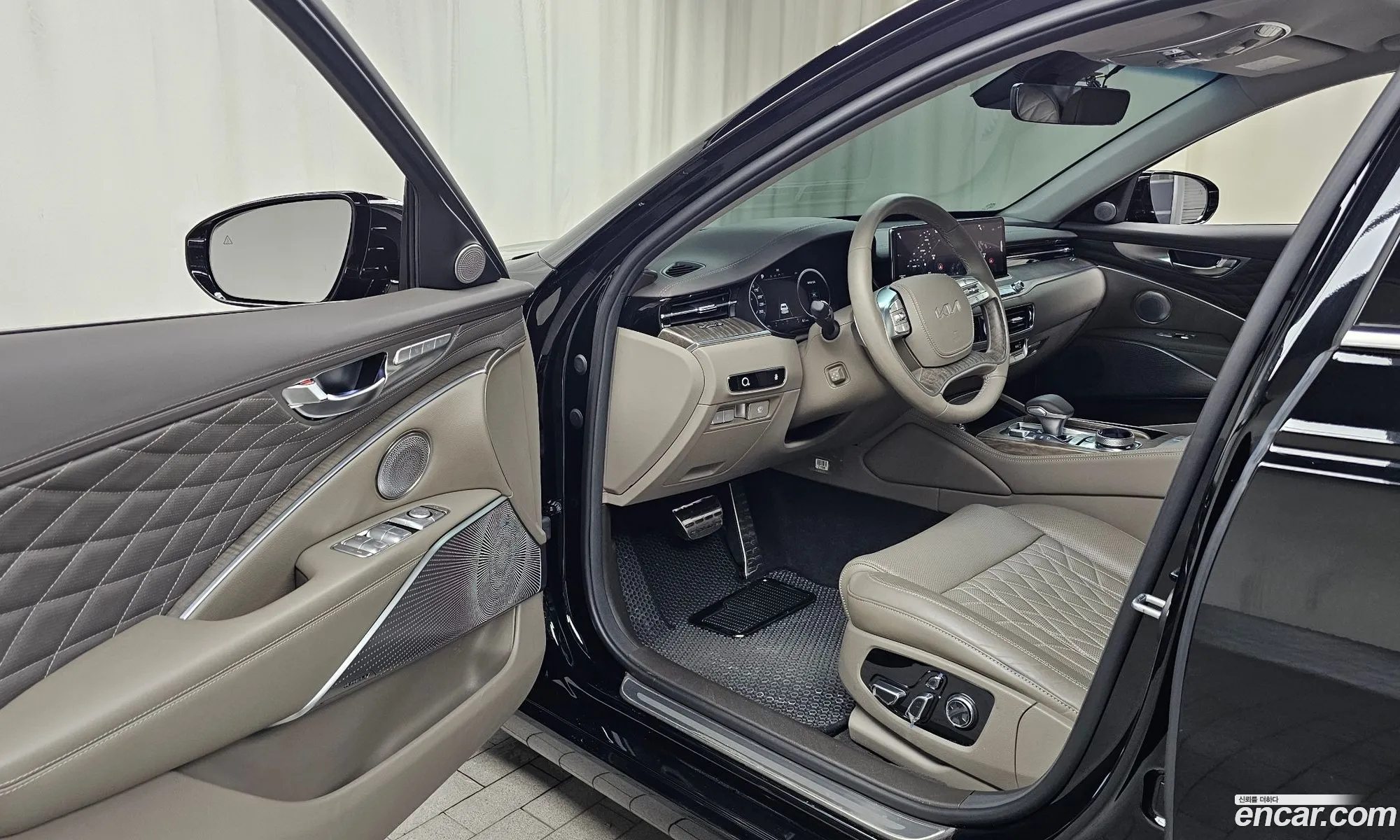 Kia K9 2024 — 32