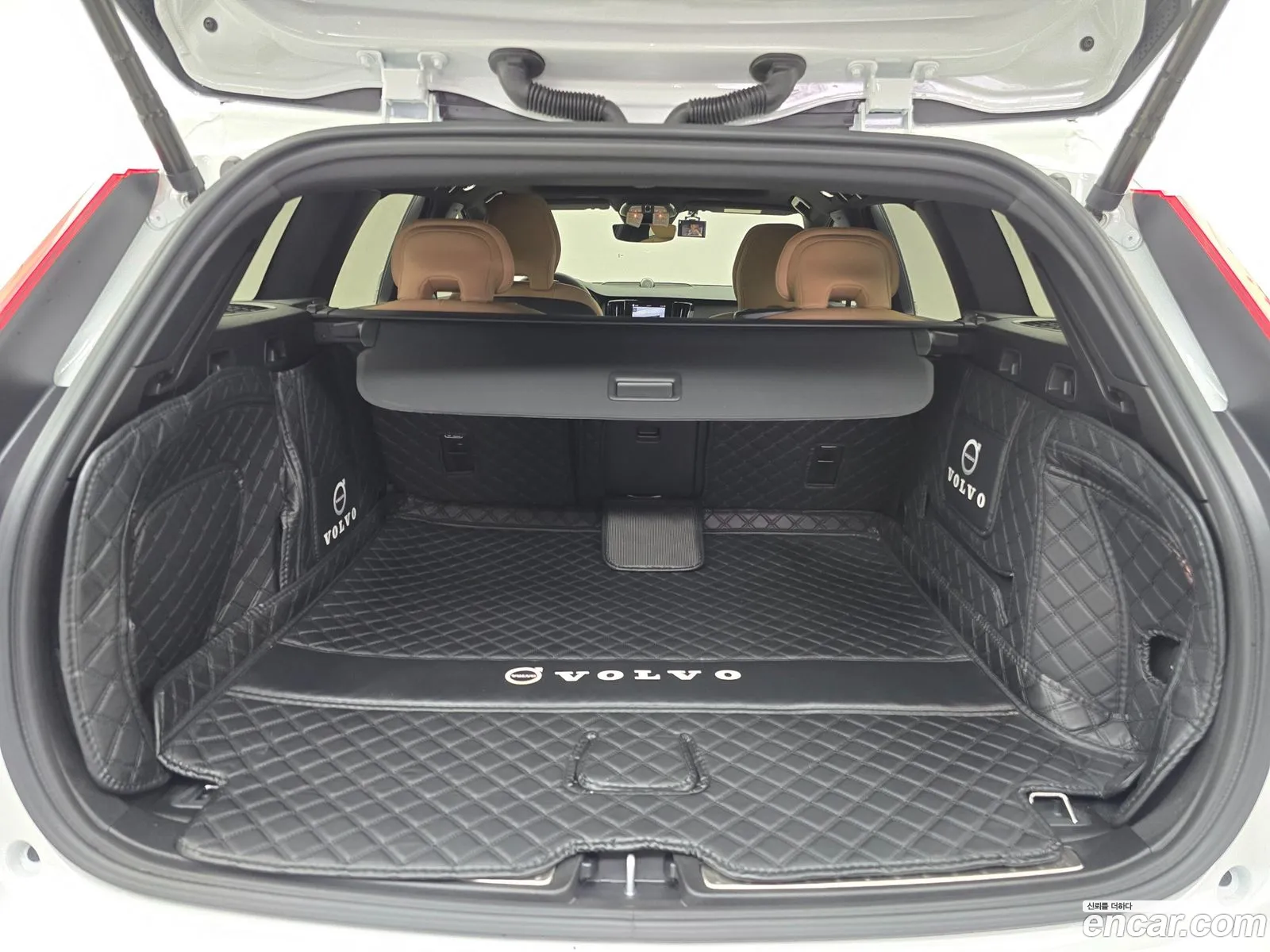 Volvo V60 Cross Country 2024 — 3