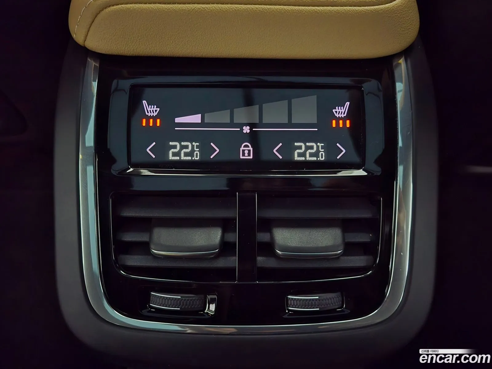 Volvo V60 Cross Country 2024 — 8