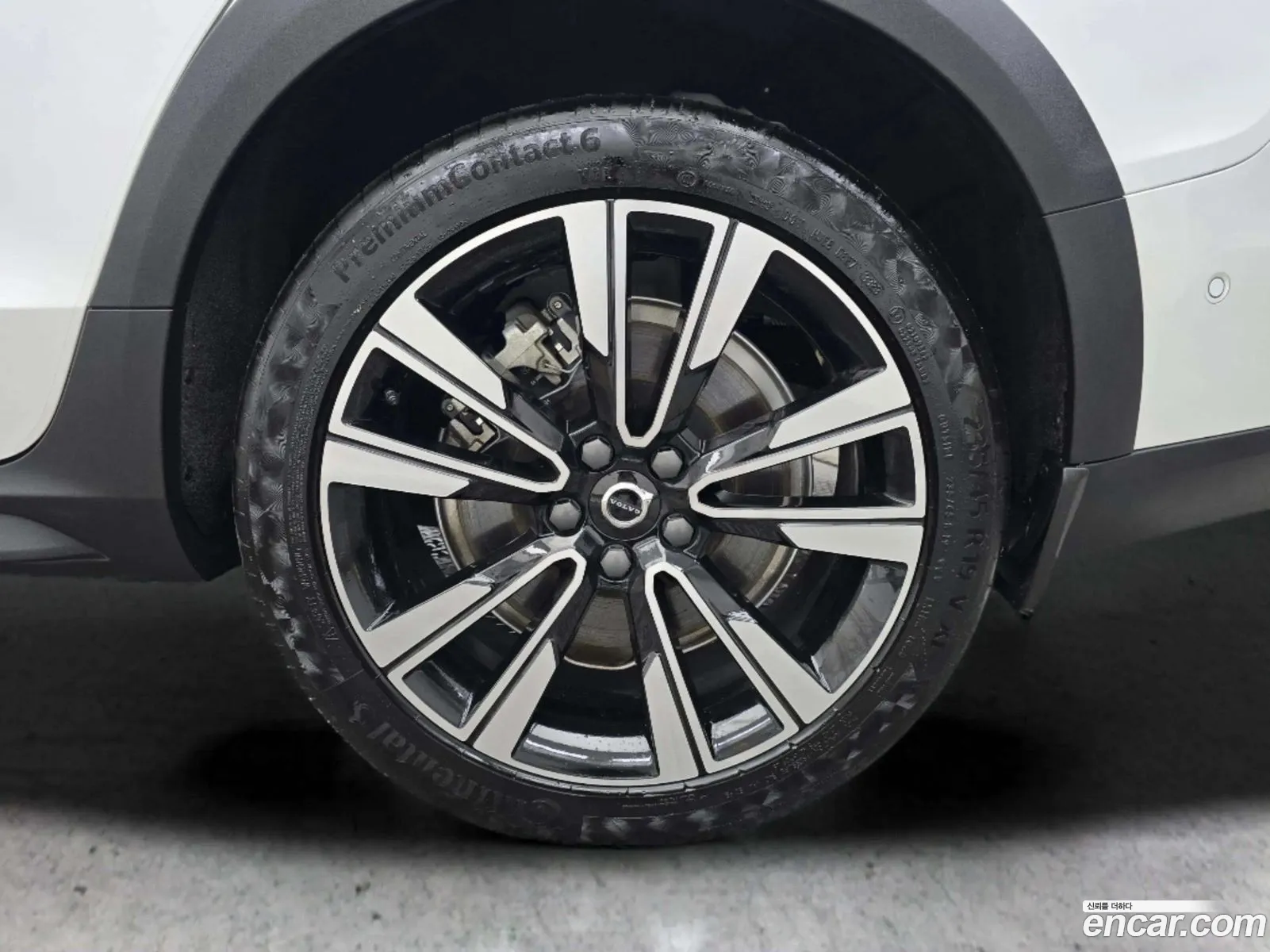 Volvo V60 Cross Country 2024 — 13