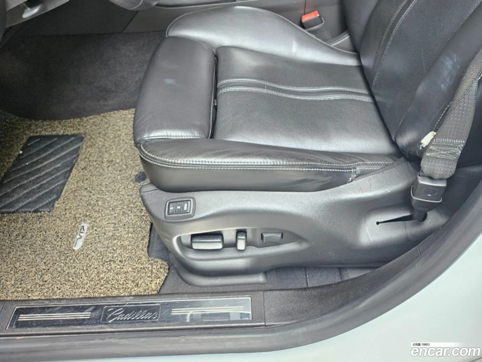 Cadillac SRX 2015 — 17