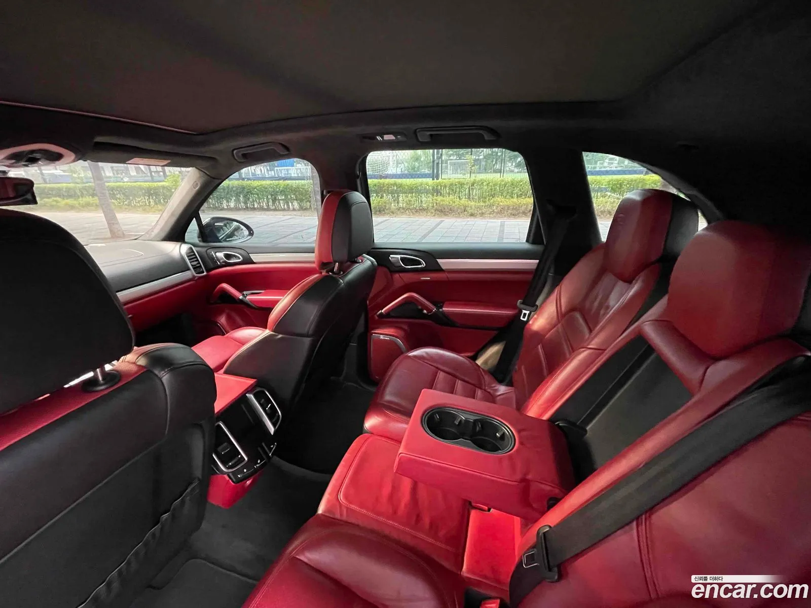 Porsche Cayenne 2016 — 17
