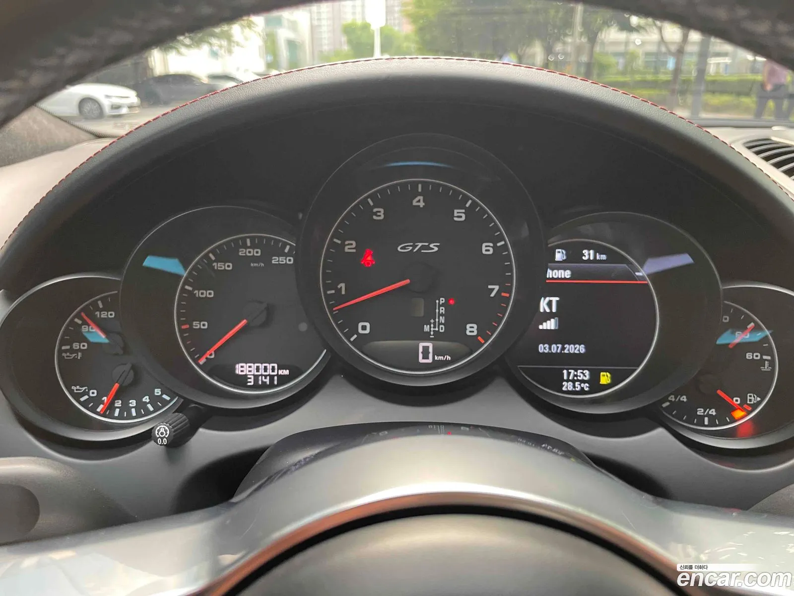 Porsche Cayenne 2016 — 12