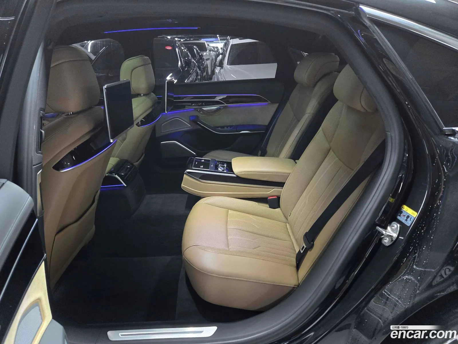 Audi A8 2019 — 10
