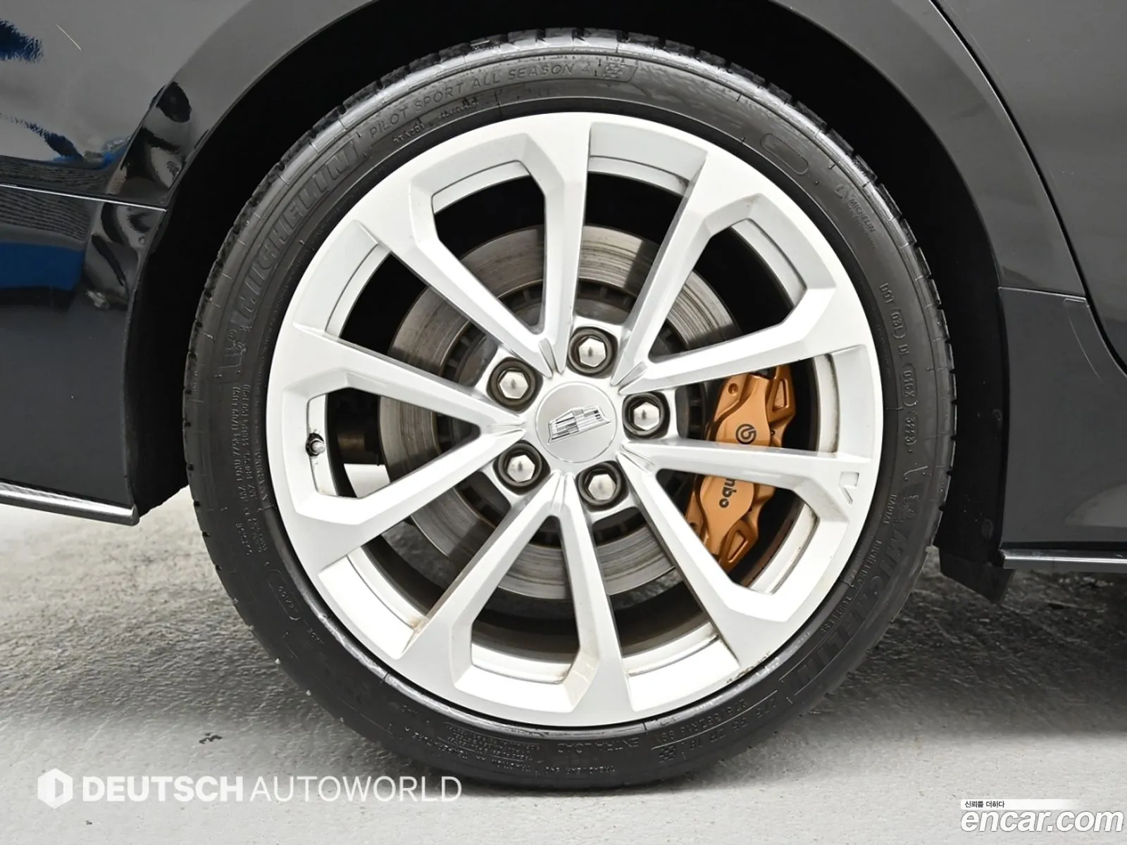 Cadillac ATS-V 2017 — 19