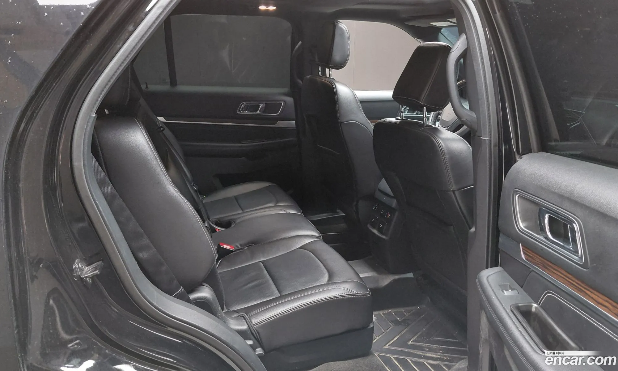 Ford Explorer 2018 — 24