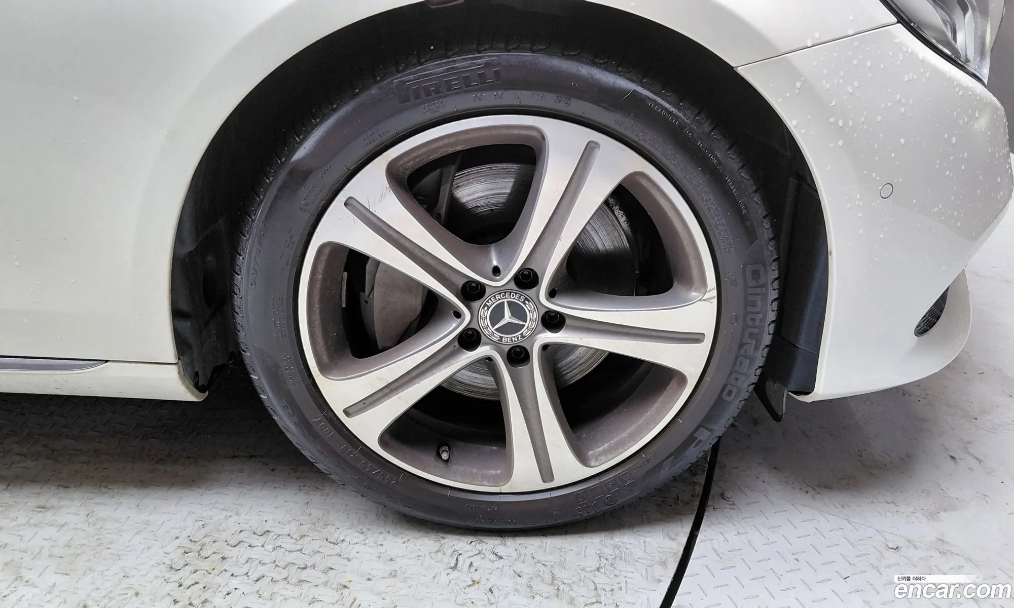 Mercedes-Benz E-Class W213 2019 WDDZF4JB9LA744178 — 28