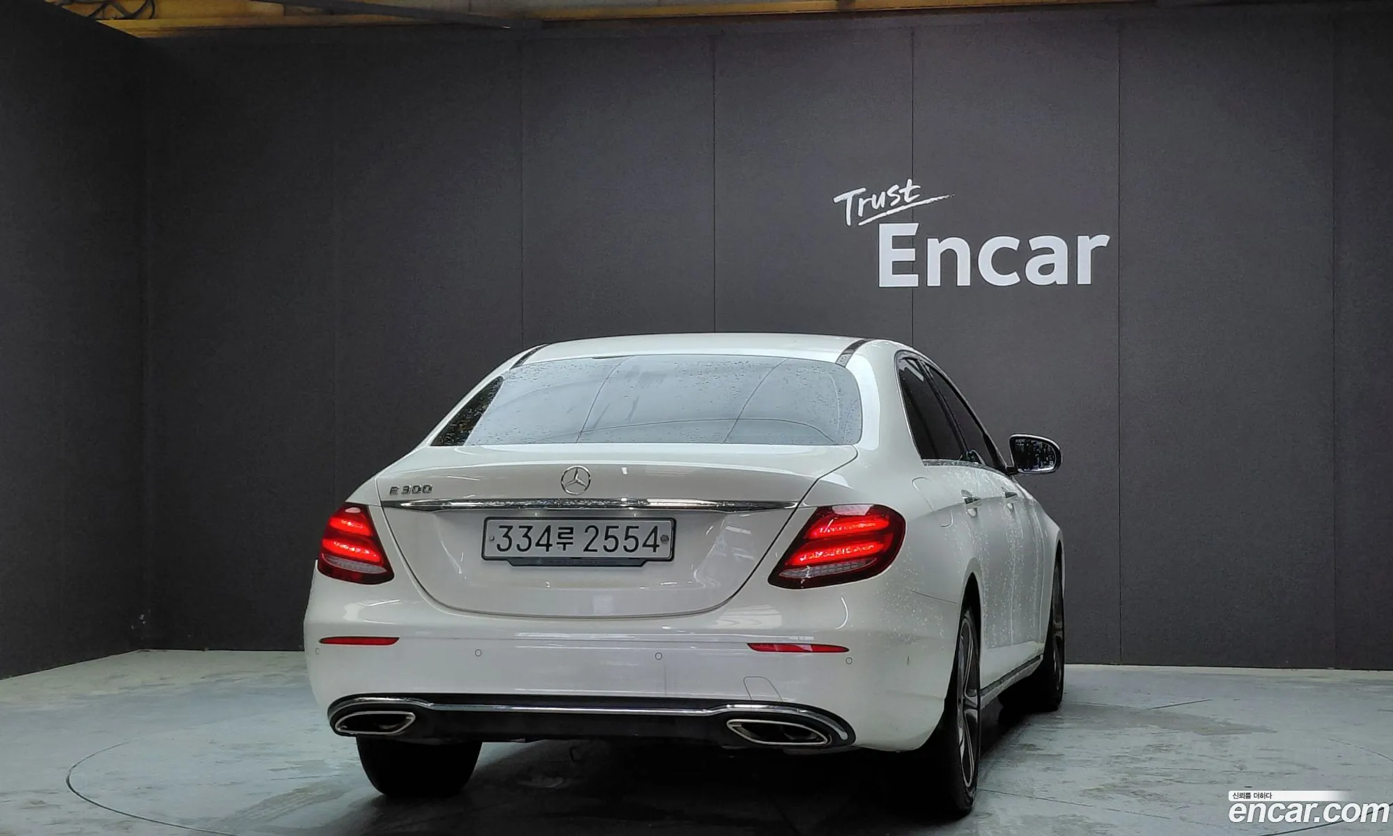 Mercedes-Benz E-Class W213 2019 WDDZF4JB9LA744178 — 3