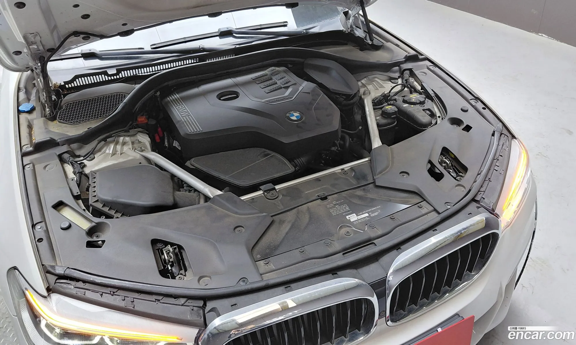 BMW 5 Series 2020 WBAJR9108LCE68073 — 24