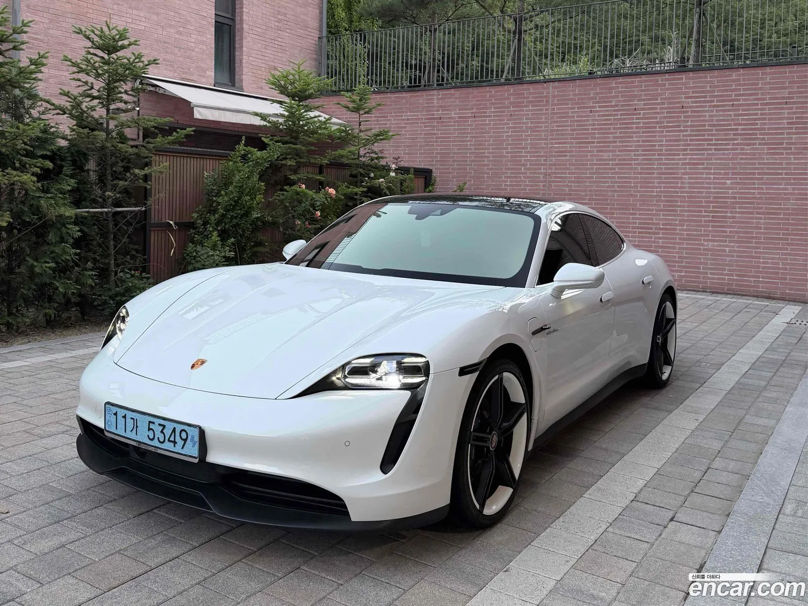 Porsche Taycan 2023 — 5