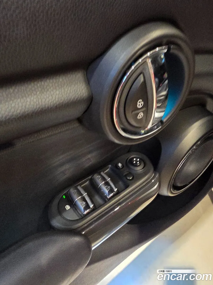Mini Cooper D 2016 — 11