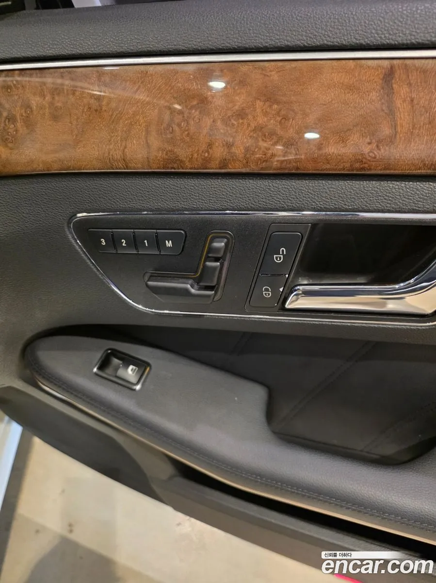 Mercedes-Benz E-Class W212 2011 — 13