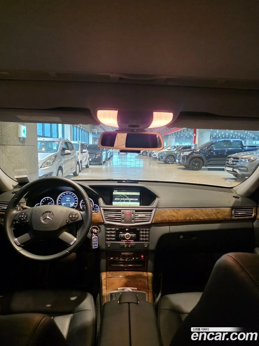 Mercedes-Benz E-Class W212 2011 — 2