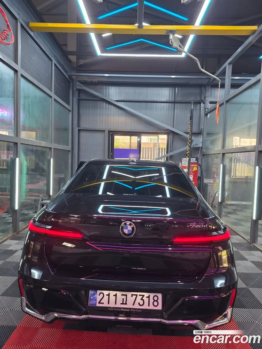 BMW 7 Series 2024 — 7