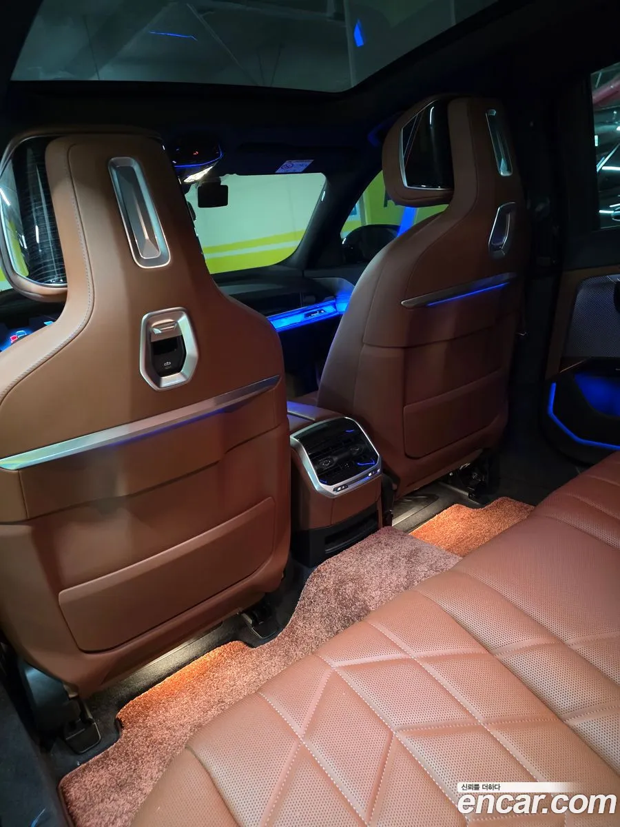 BMW 7 Series 2024 — 8
