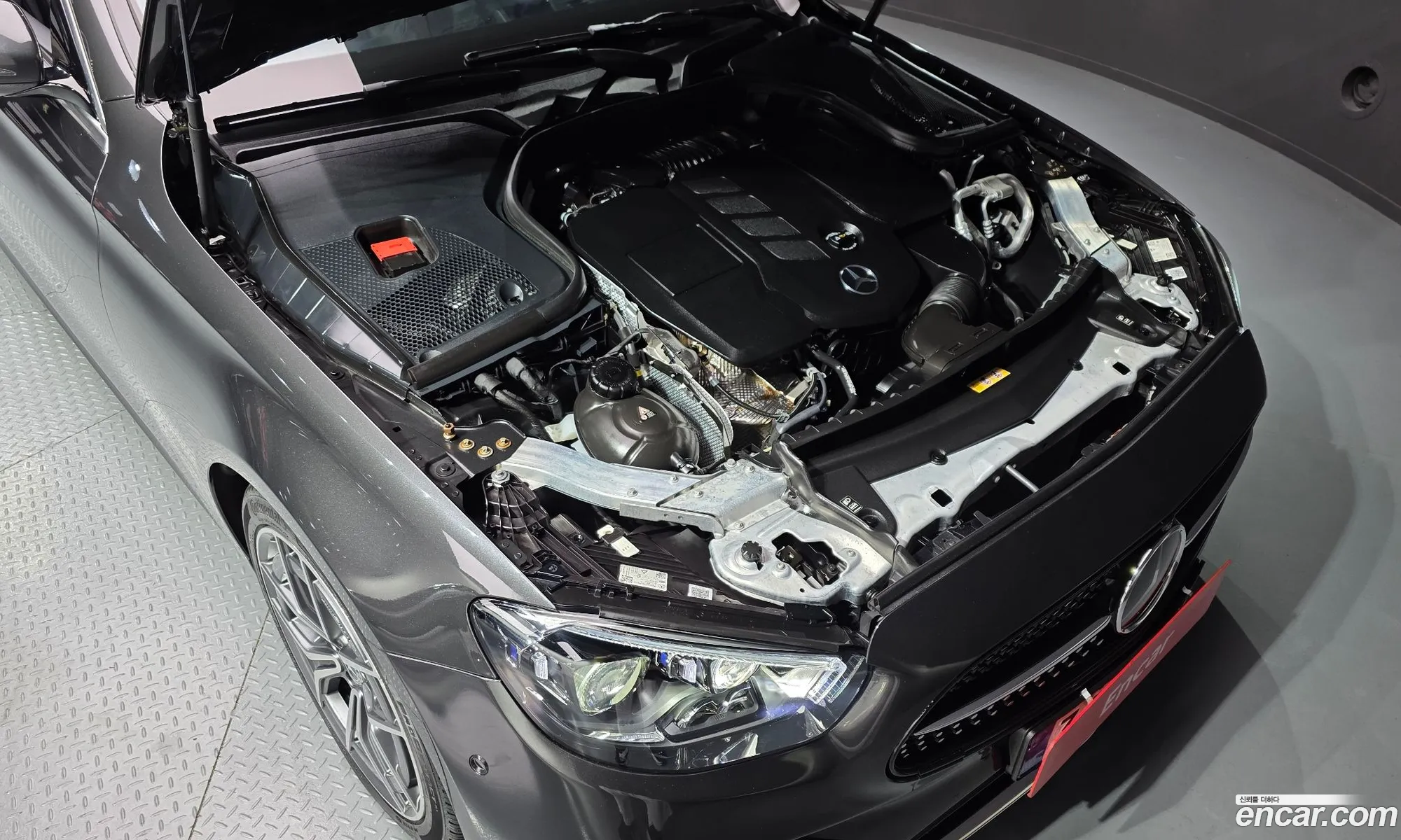 Mercedes-Benz E-Class W213 2022 — 28