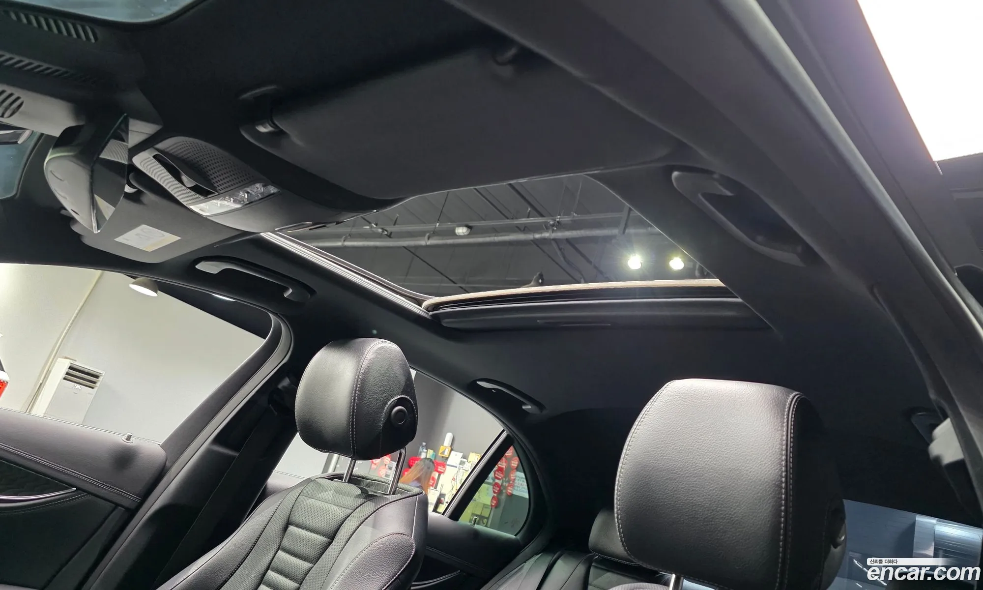 Mercedes-Benz E-Class W213 2022 — 33