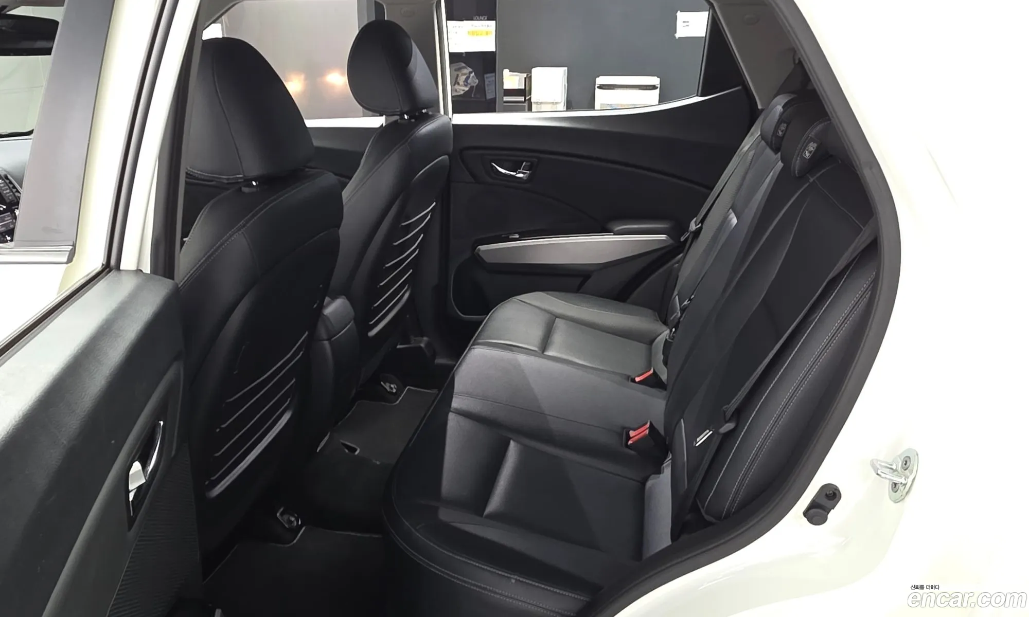 KG Mobility (SsangYong) Tivoli 2015 — 30