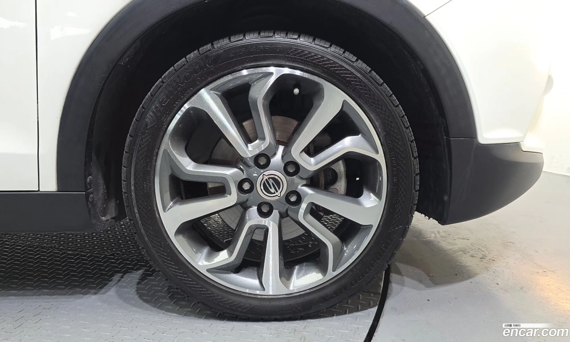KG Mobility (SsangYong) Tivoli 2015 — 8