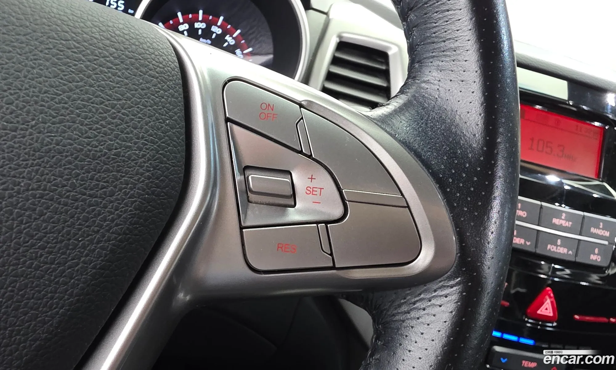 KG Mobility (SsangYong) Tivoli 2015 — 19