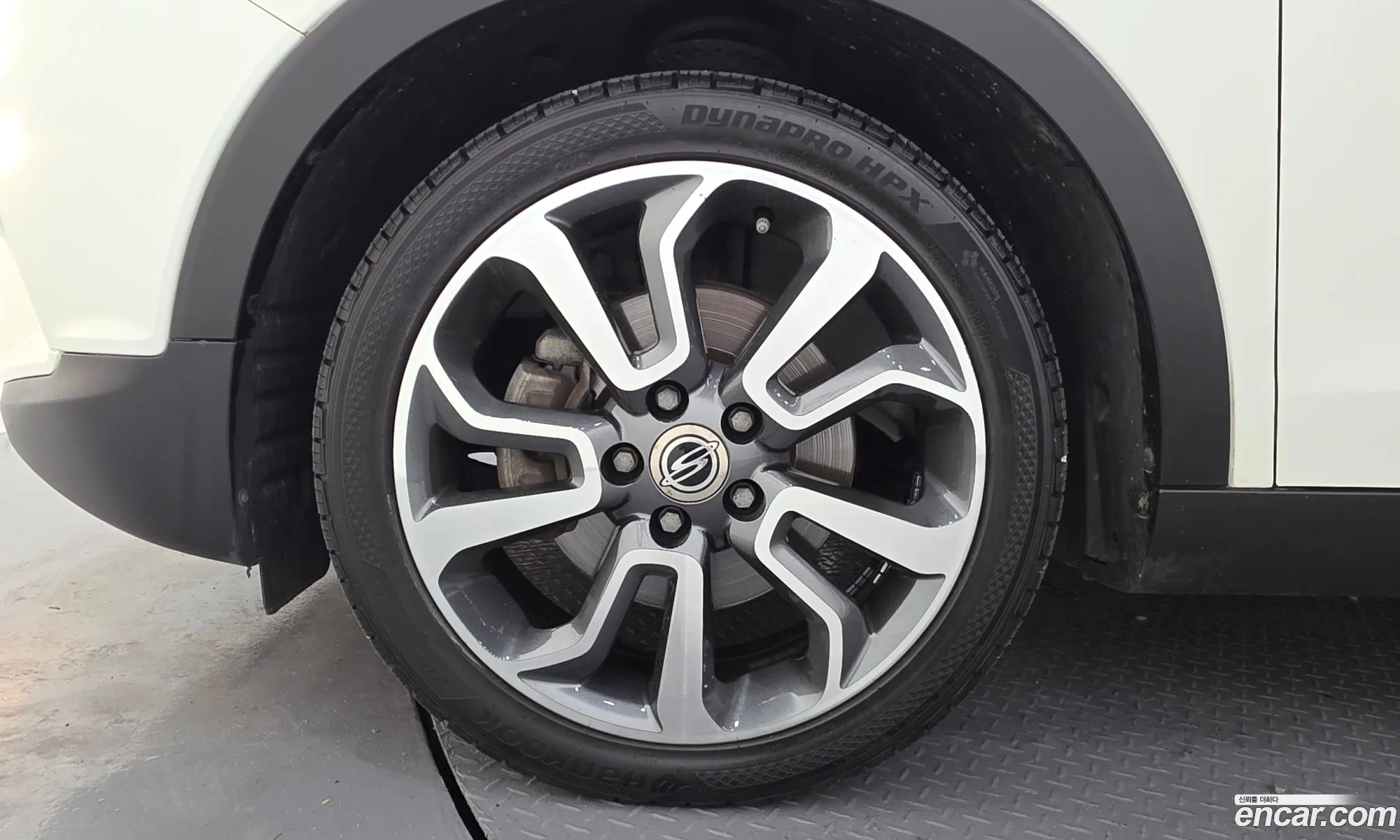 KG Mobility (SsangYong) Tivoli 2015 — 22