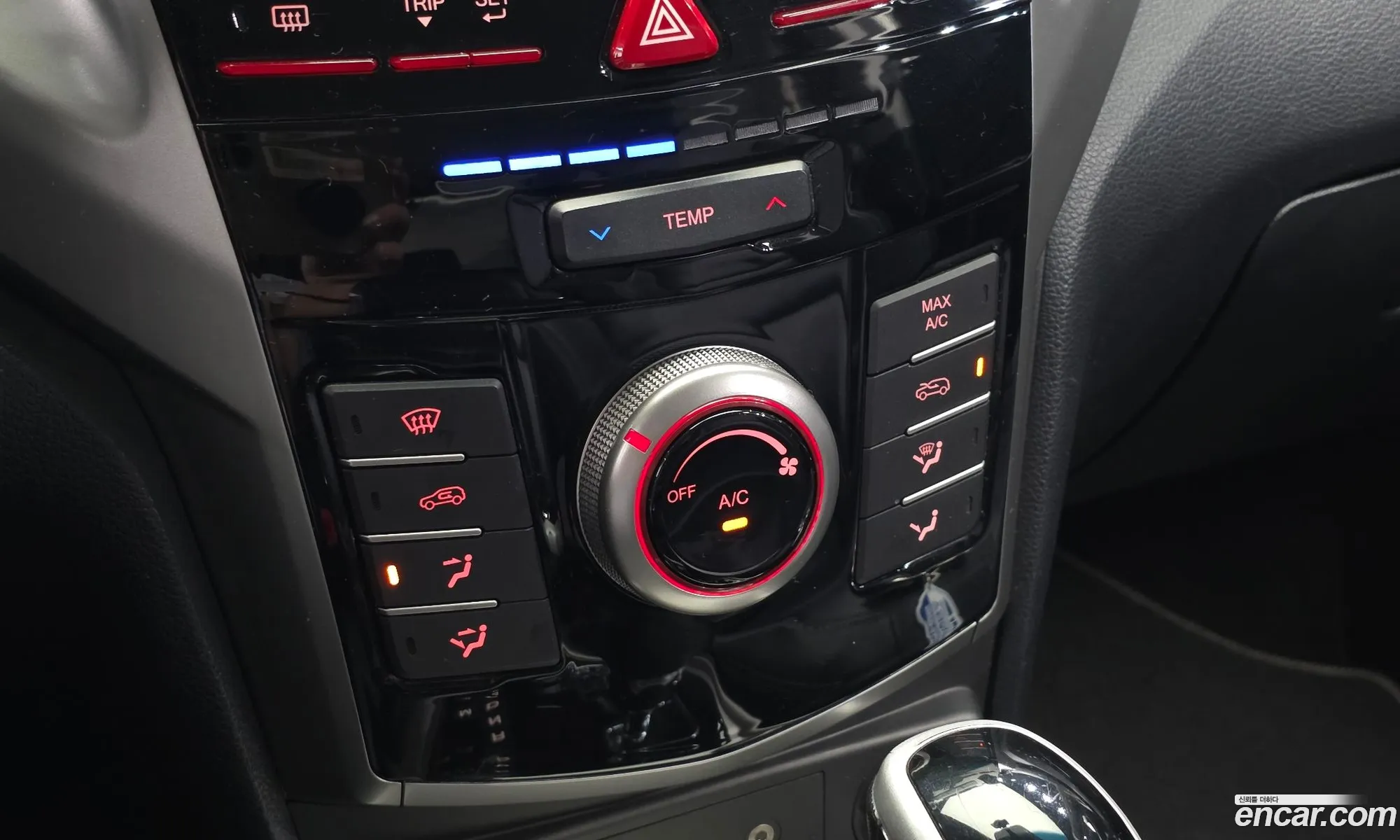 KG Mobility (SsangYong) Tivoli 2015 — 18