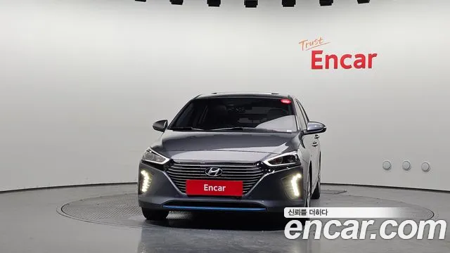 Hyundai Ioniq Hybrid 2016 — 2