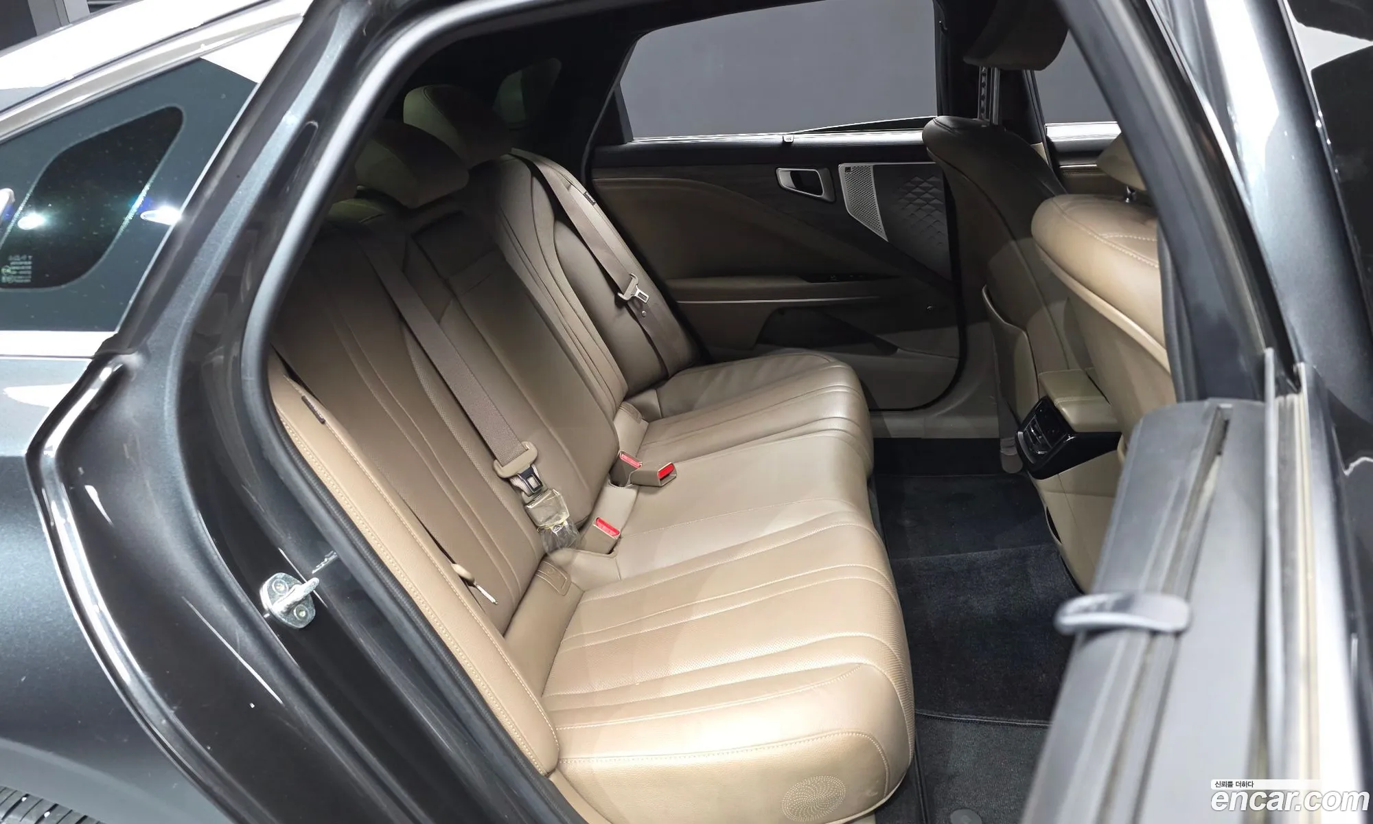 Kia K8 2021 — 24